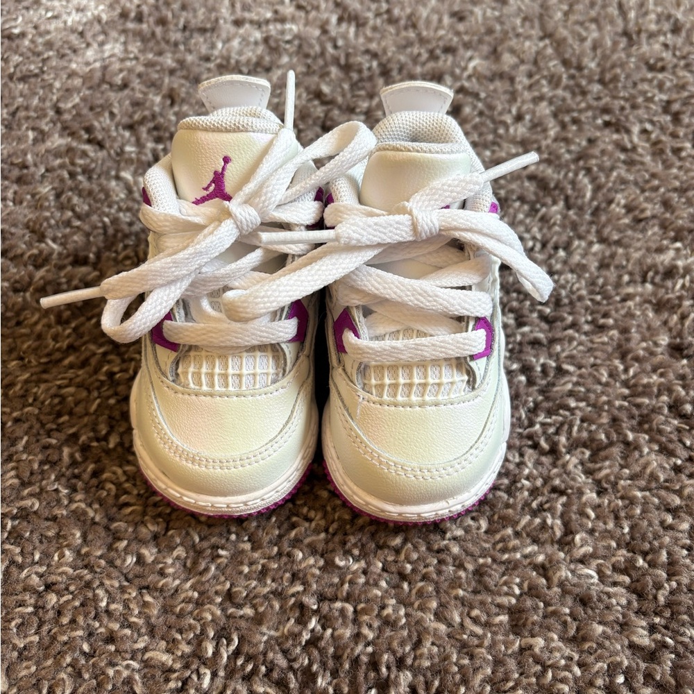 Jordan Kids Sneakers in White and Purple